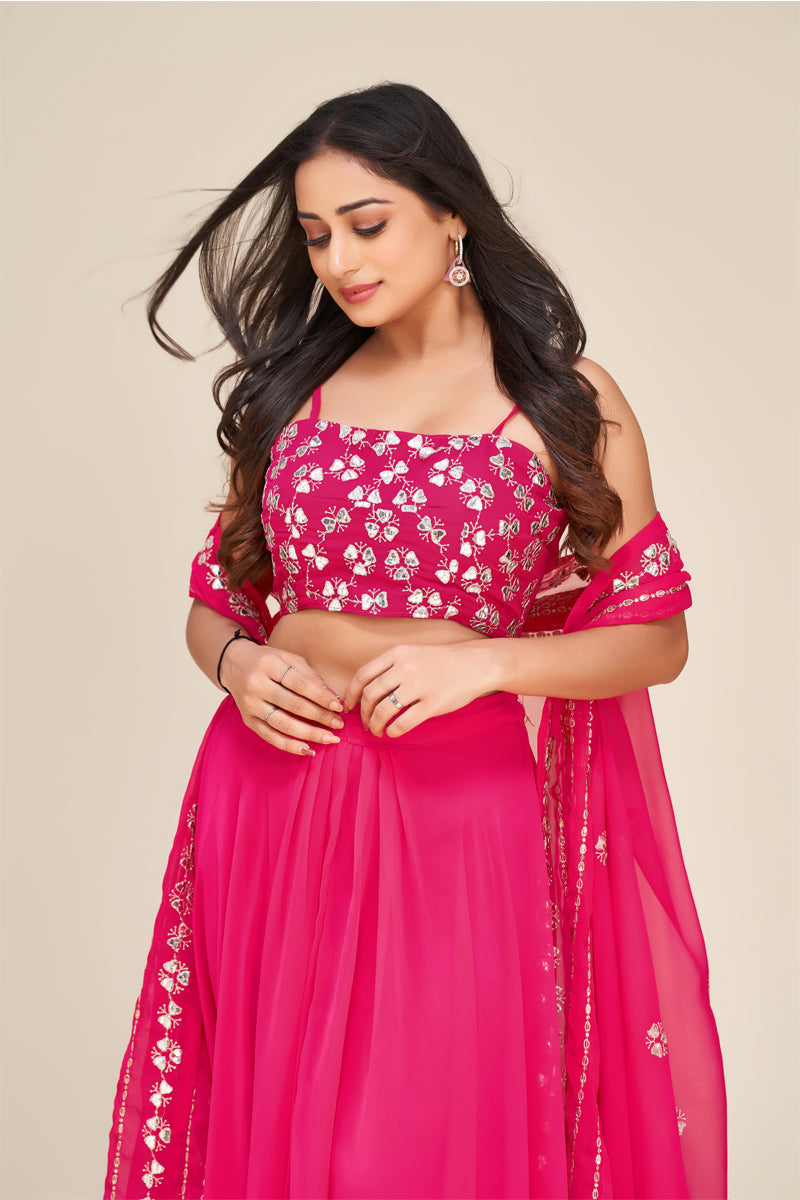 Steal the spotlight with this modern take on classic Indo set