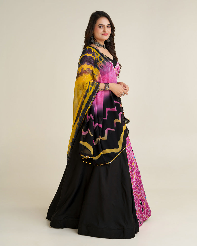 Keeping the grace & beauty of Navratri with this Outfit.