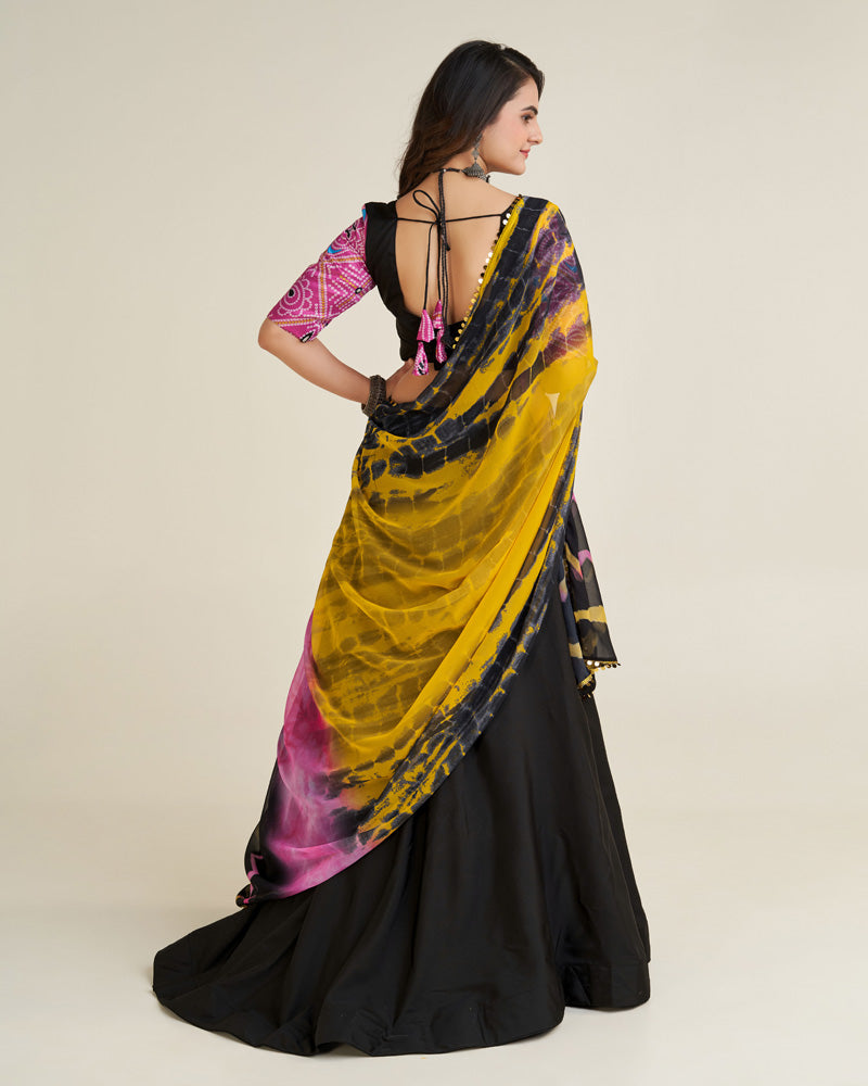Keeping the grace & beauty of Navratri with this Outfit.