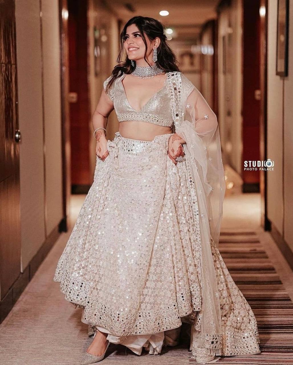 Look drop dead gorgeous in this beautiful Lehenga set