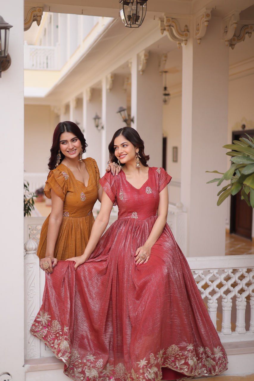 Glam Festive Silver Crunchy Gonw