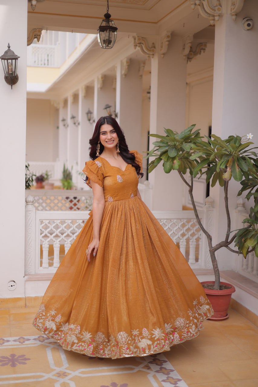 Glam Festive Silver Crunchy Gonw