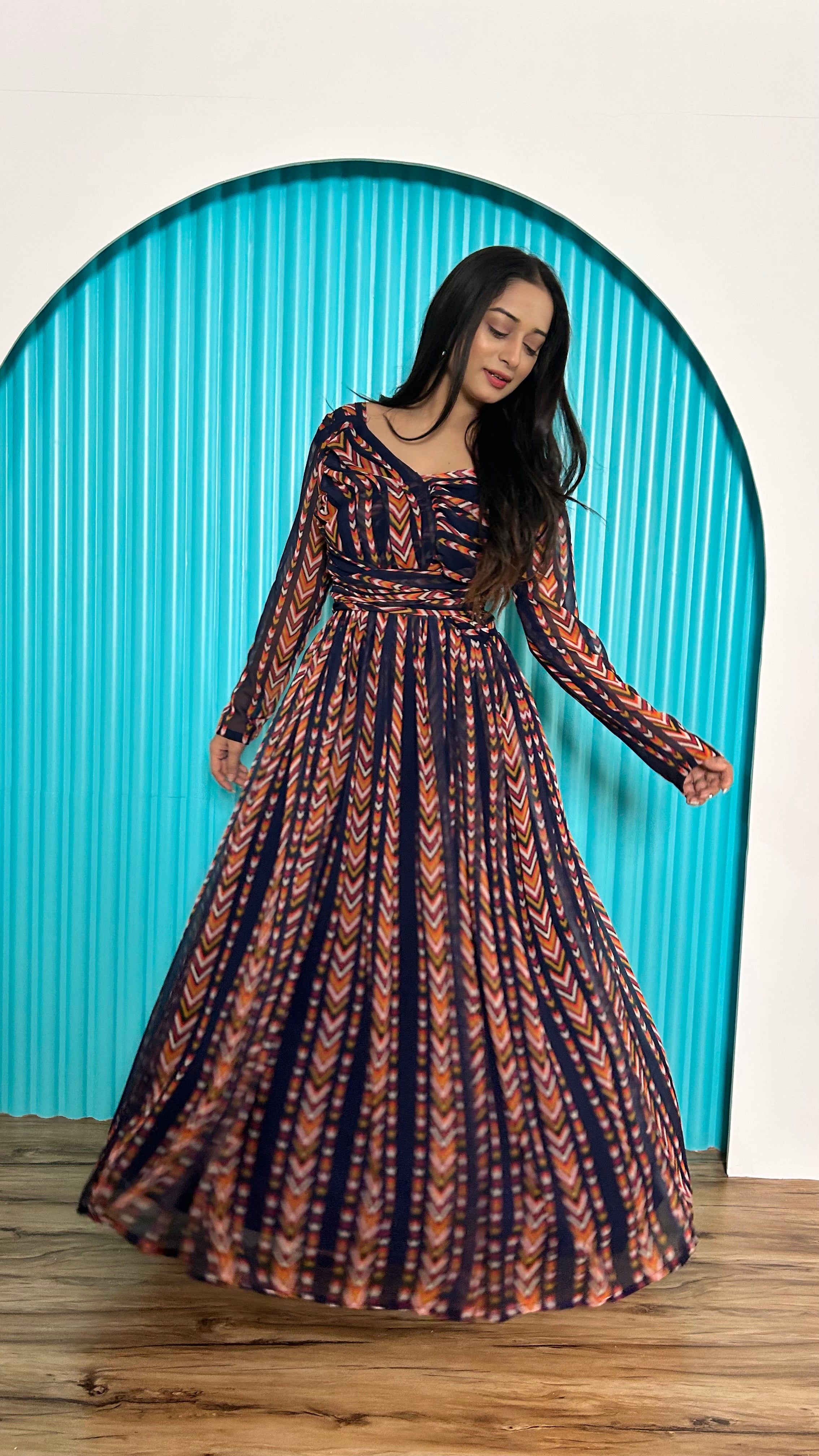This Georgette with a stunning crush pattern, offers a sophisticated and elegant look.