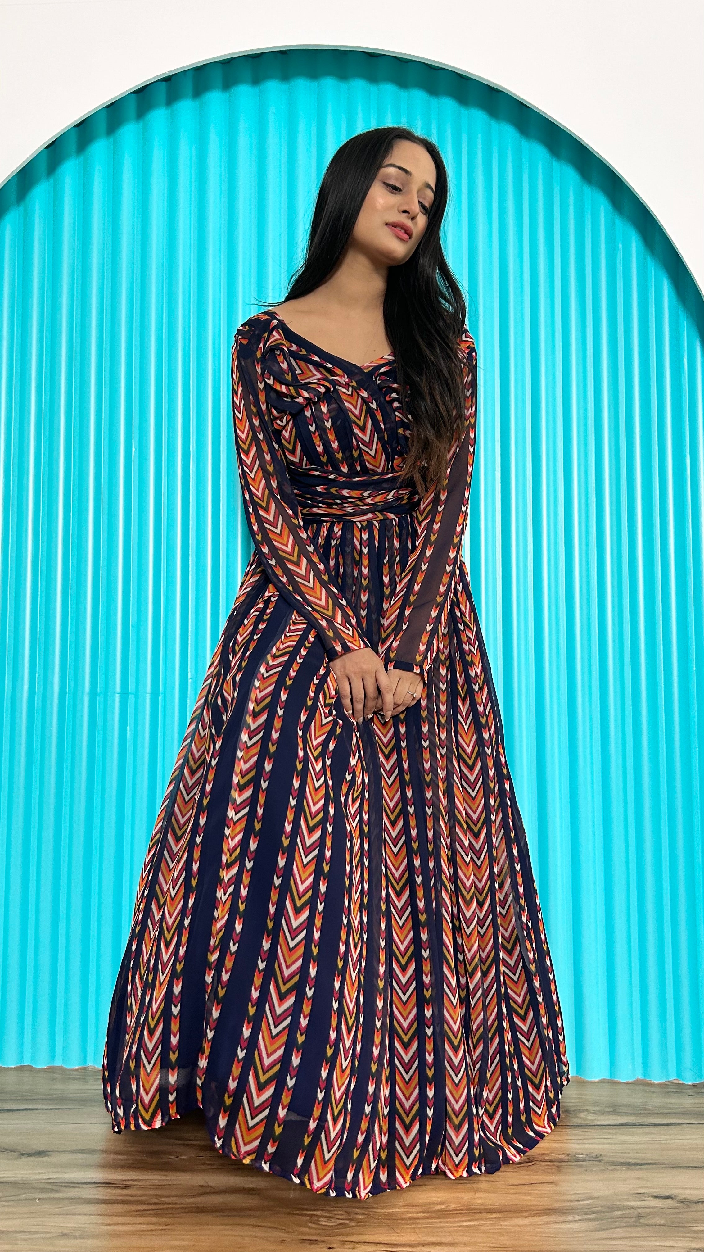 This Georgette with a stunning crush pattern, offers a sophisticated and elegant look.