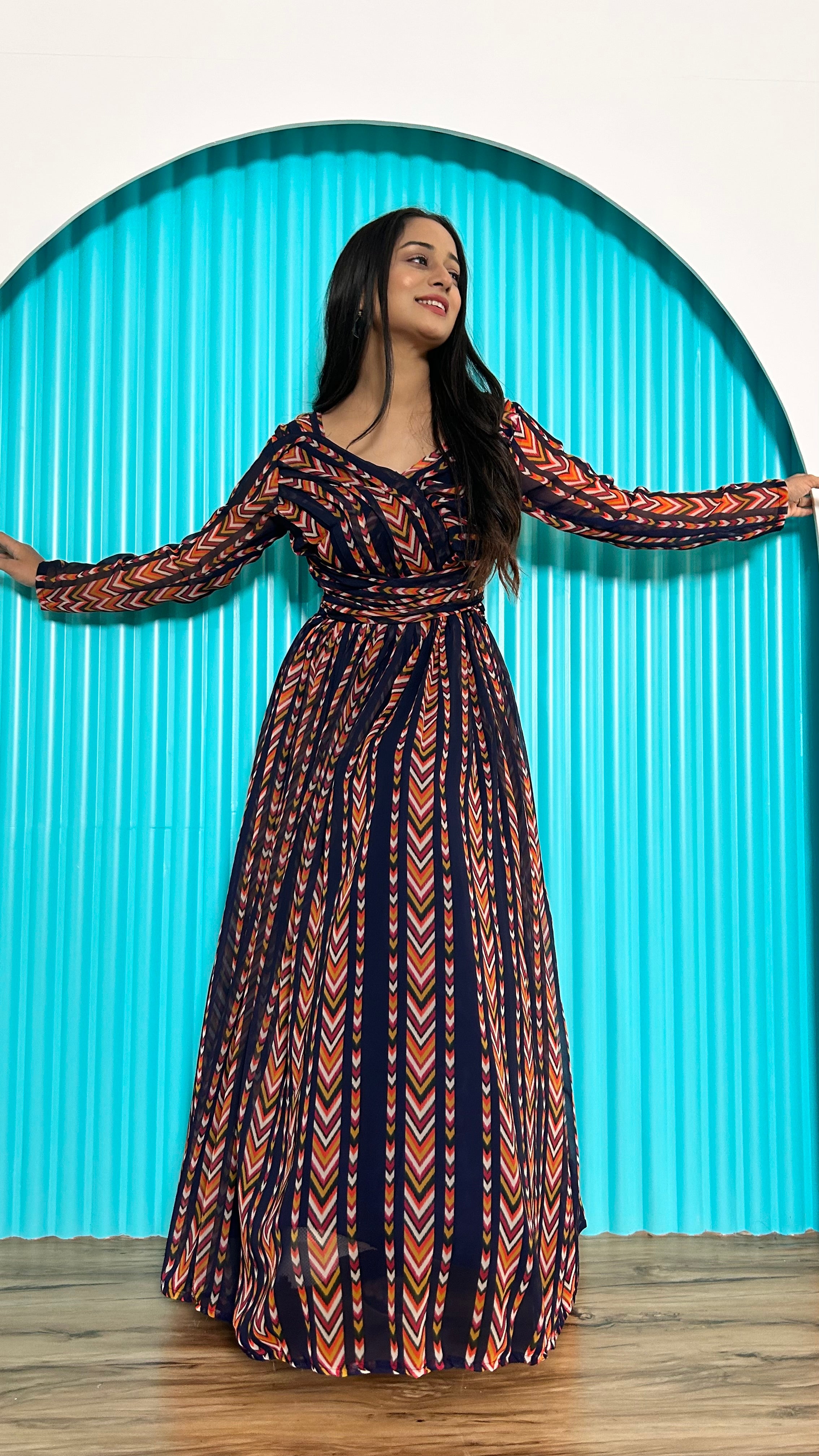 This Georgette with a stunning crush pattern, offers a sophisticated and elegant look.