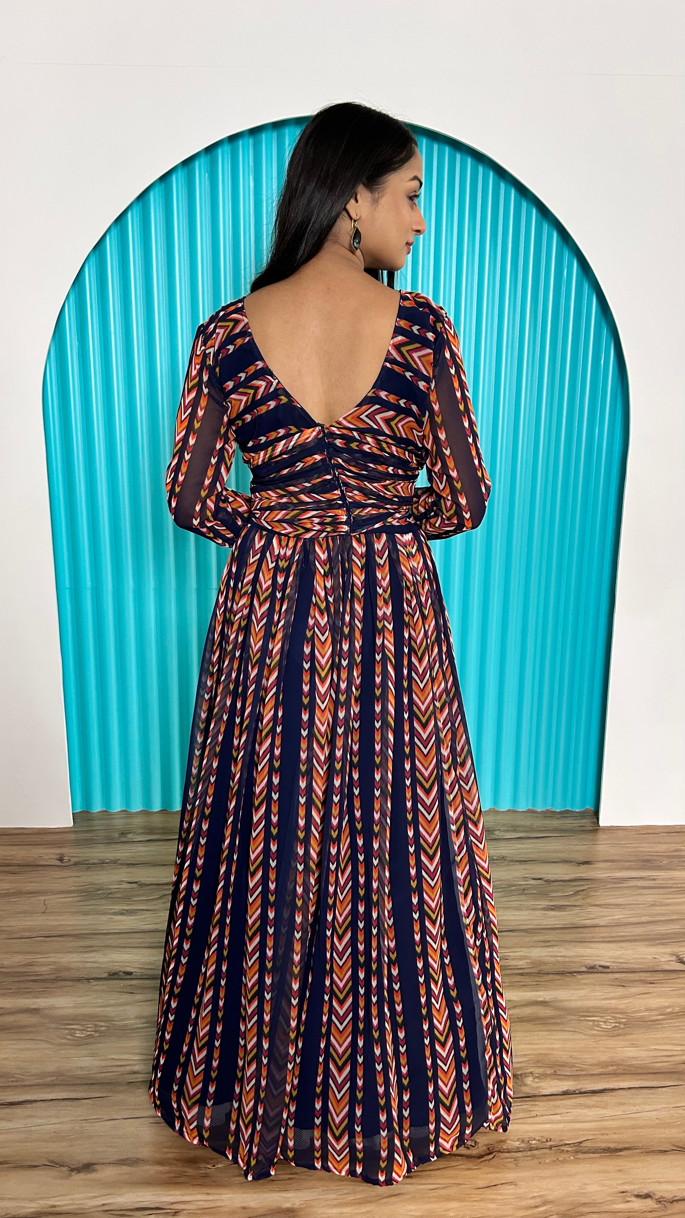 This Georgette with a stunning crush pattern, offers a sophisticated and elegant look.