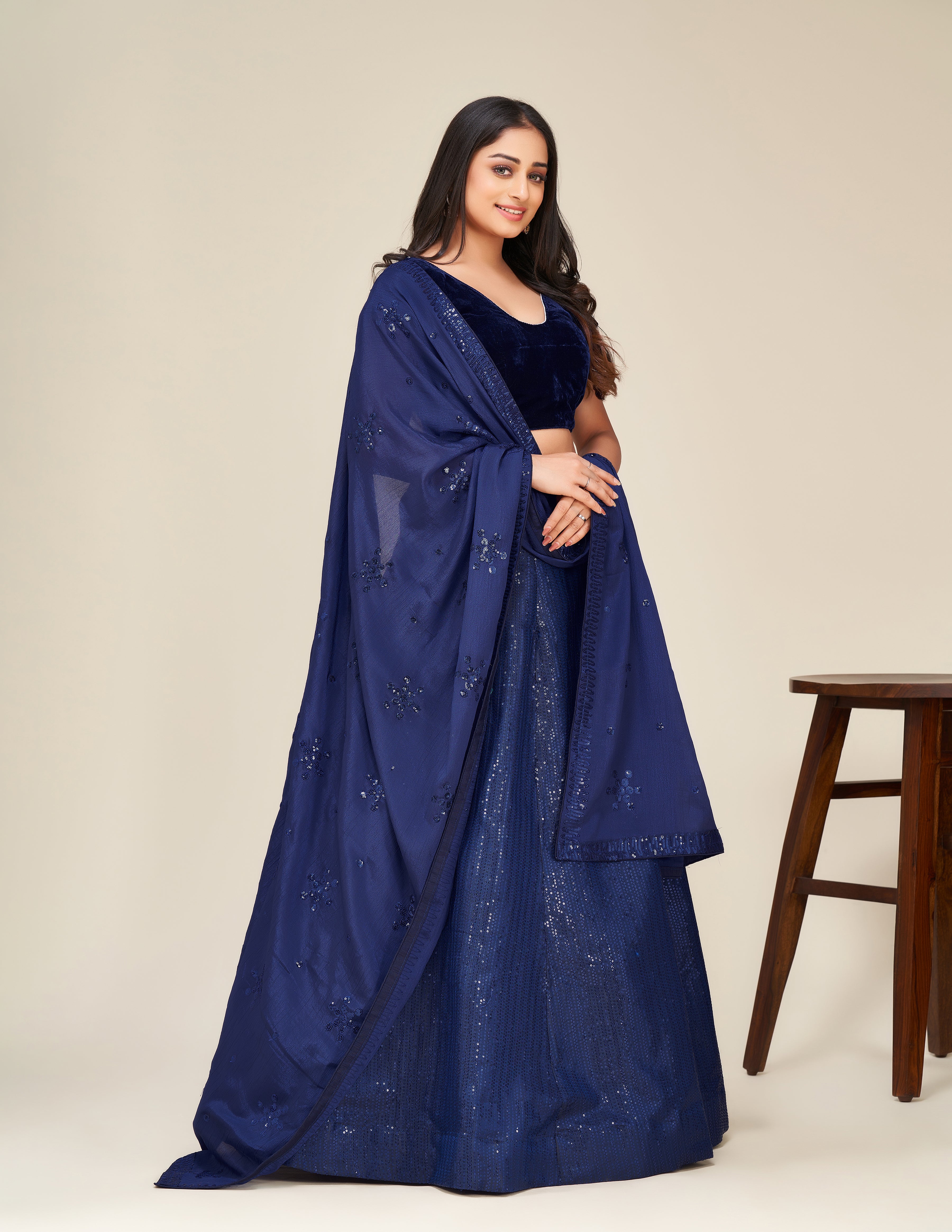 Get ready to shine with this beautiful lehenga set