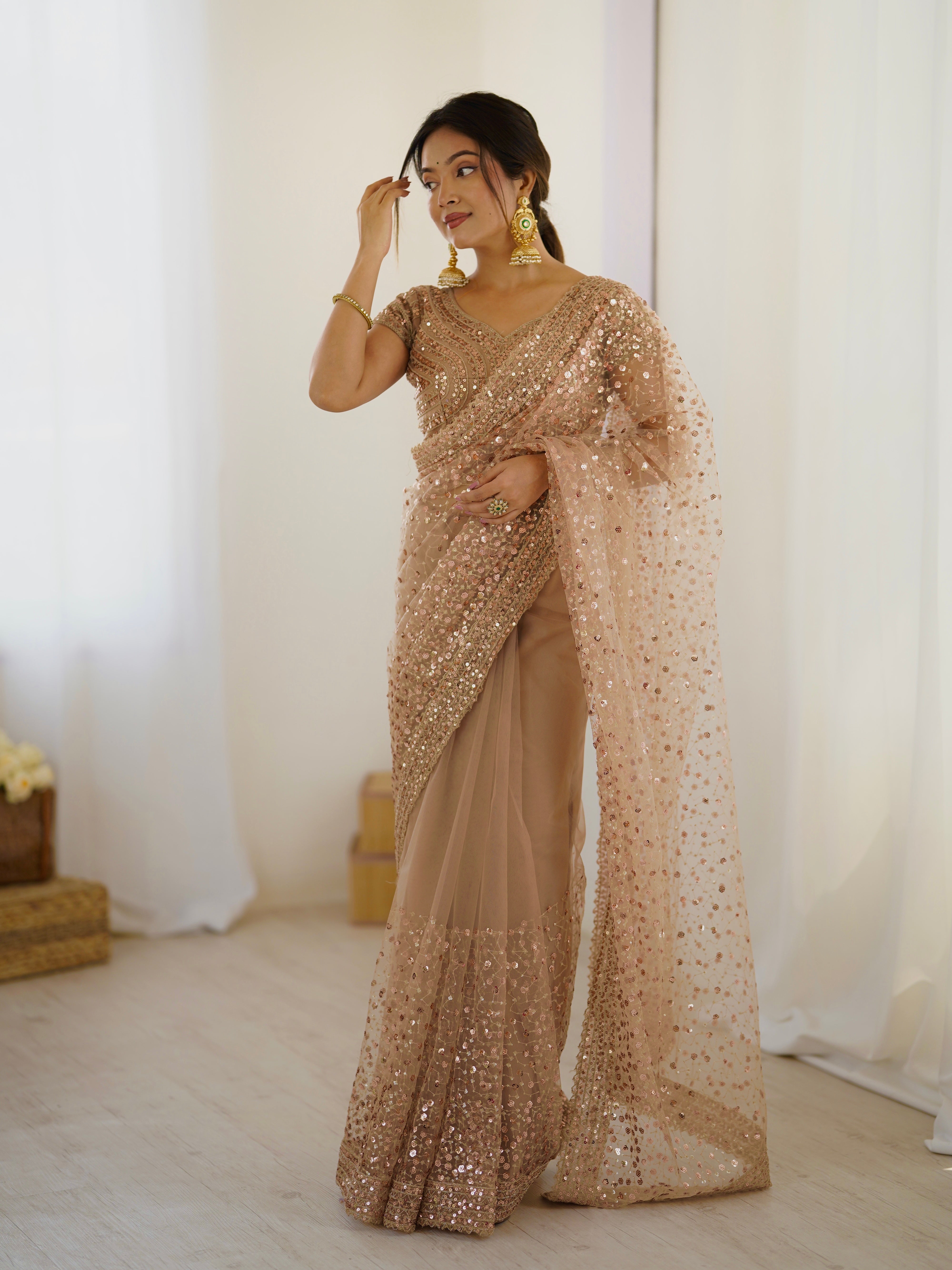 Glitter, glamour, and everything in between this Gorgeous saree