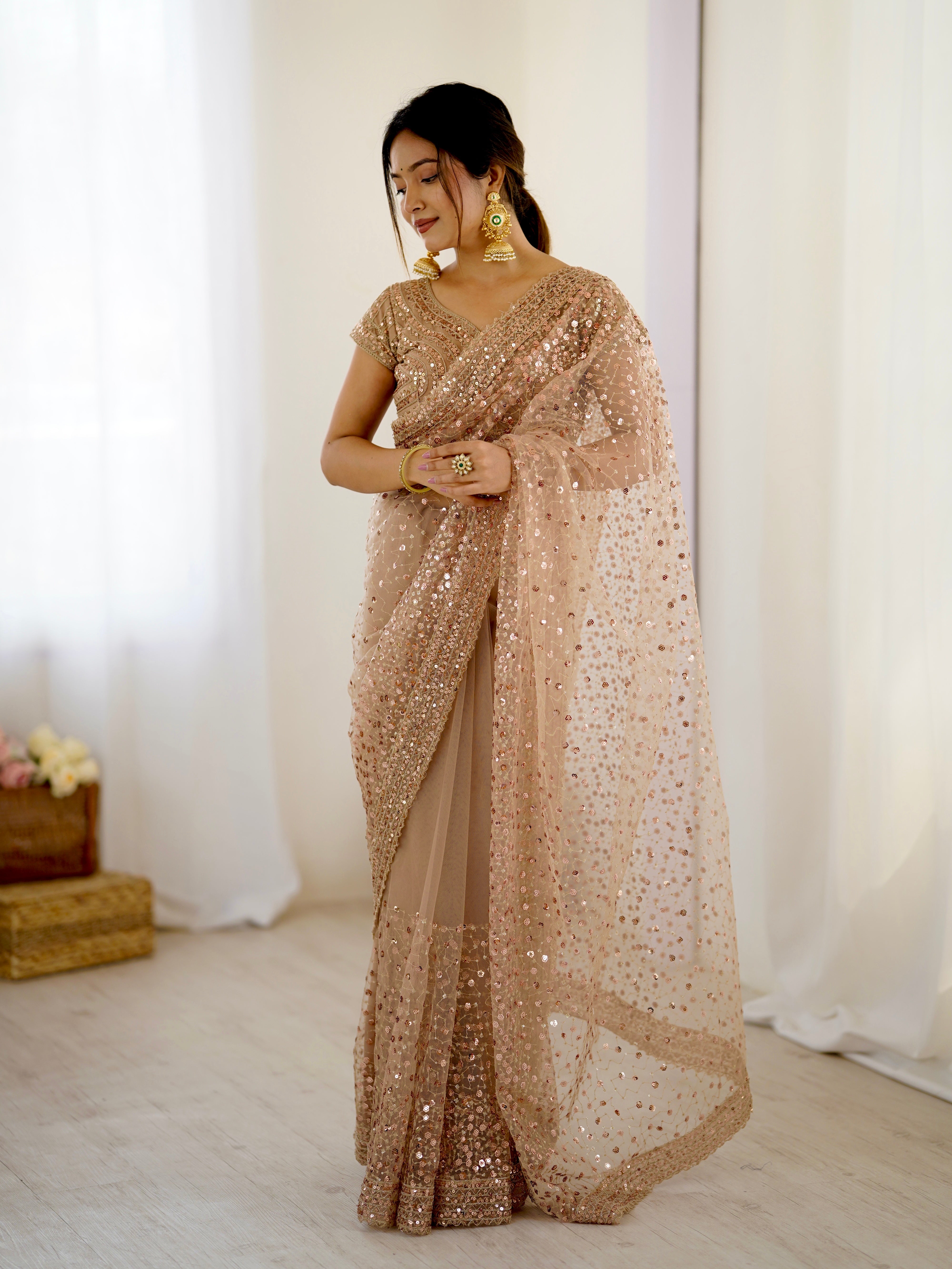 Glitter, glamour, and everything in between this Gorgeous saree