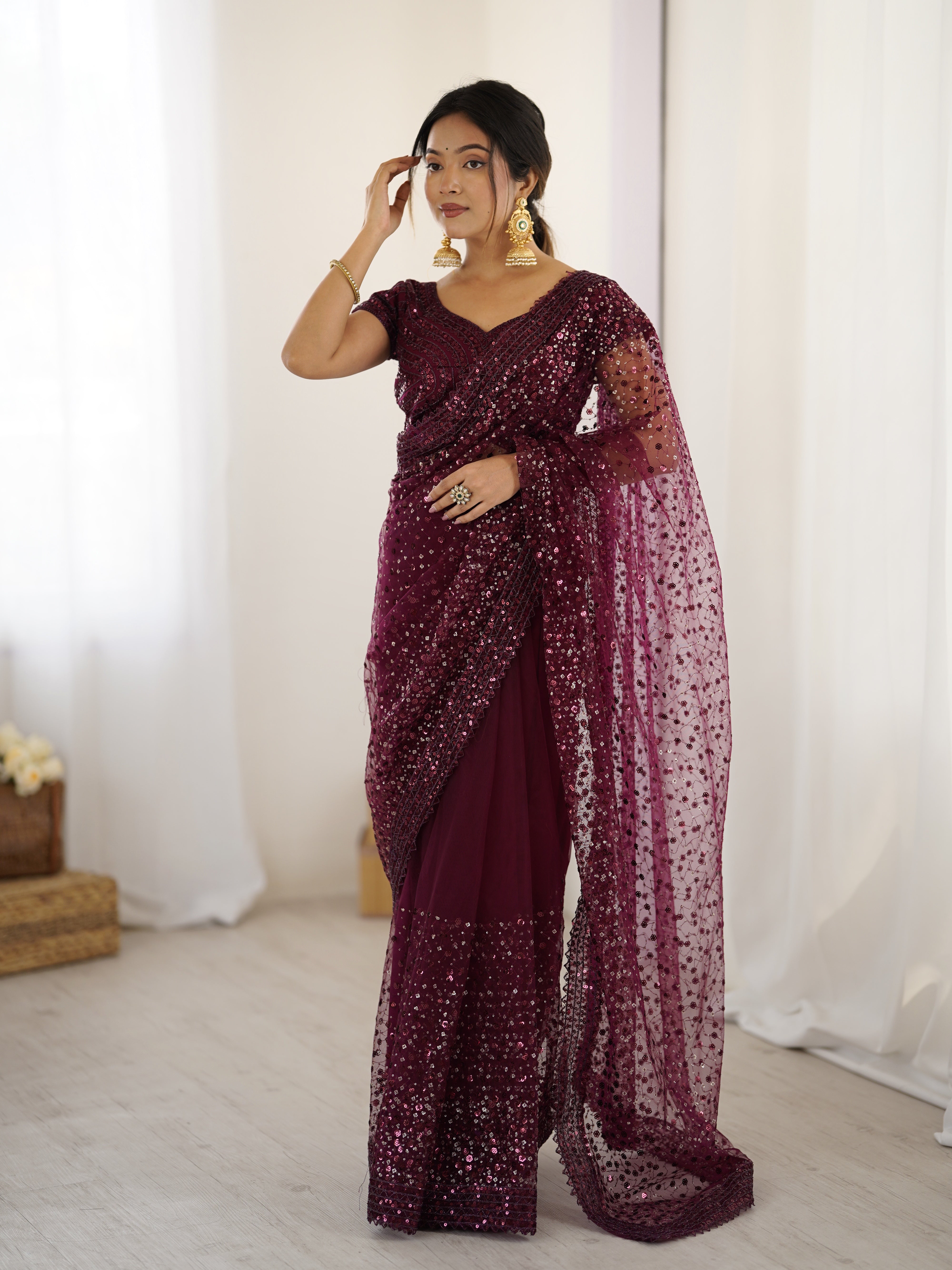 Glitter, glamour, and everything in between this Gorgeous saree