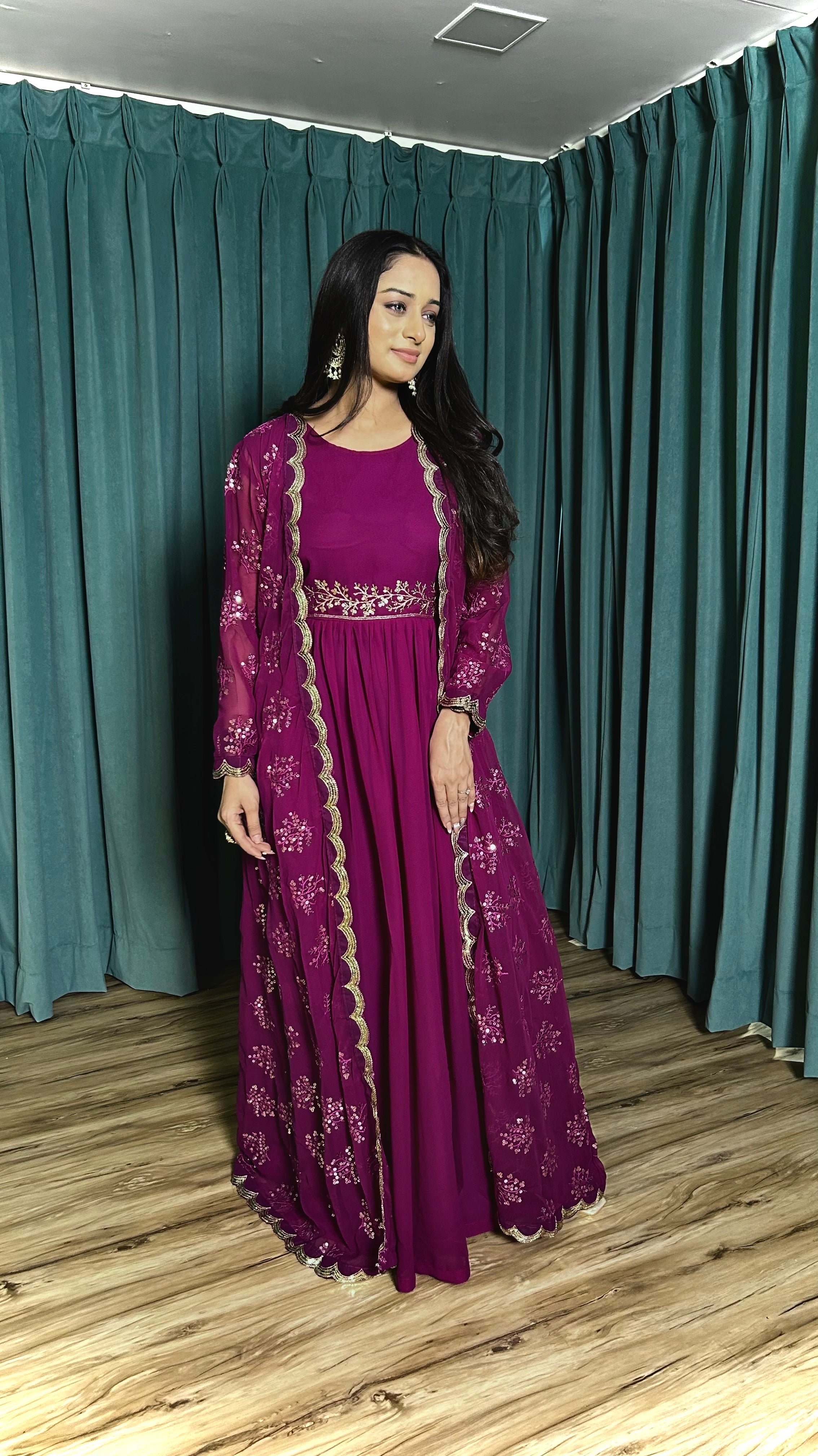 this stunning two in one outfit giving u the perfect blend of elegance & glamour ππ