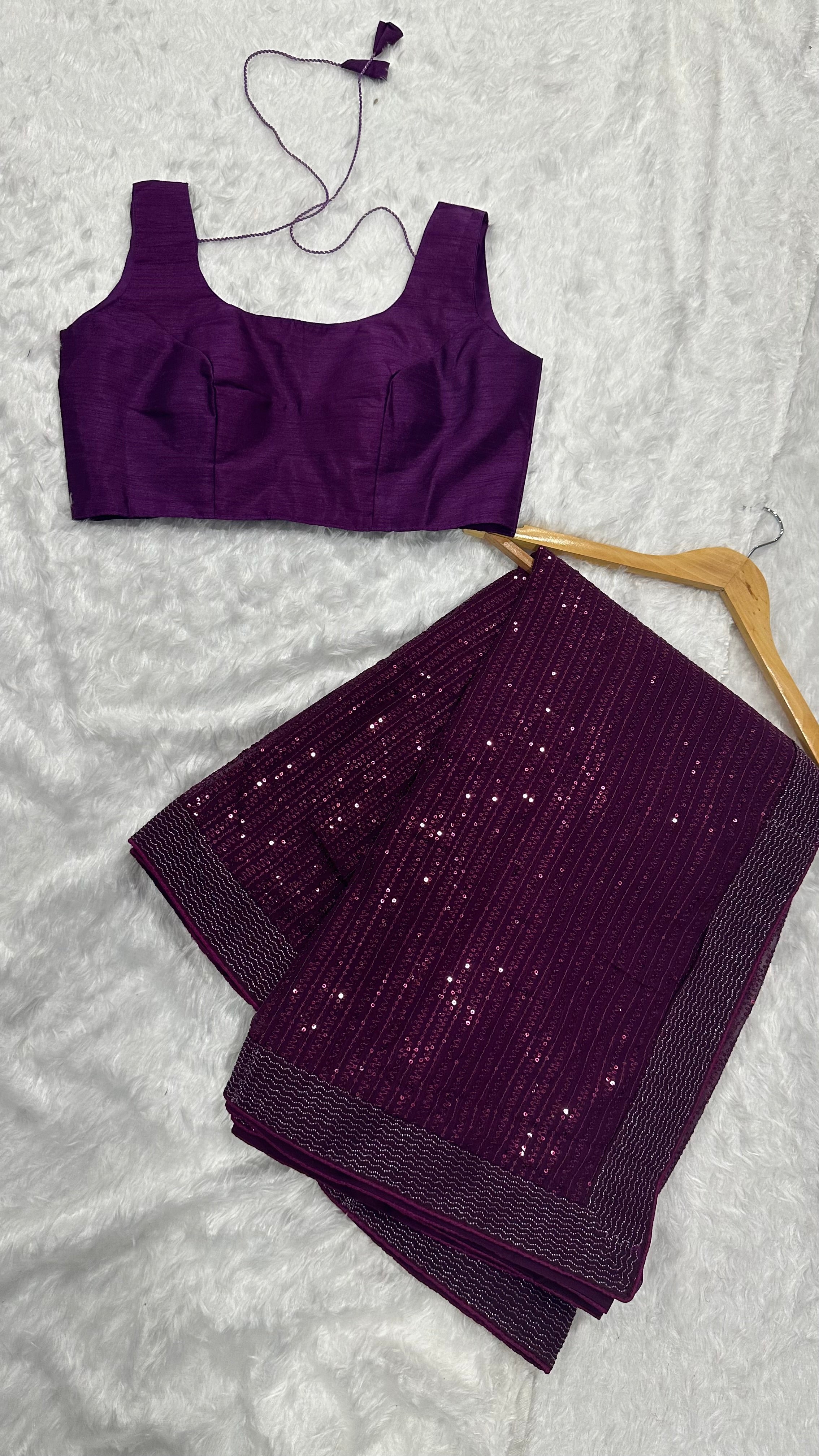 A saree which will capture your heart ππ