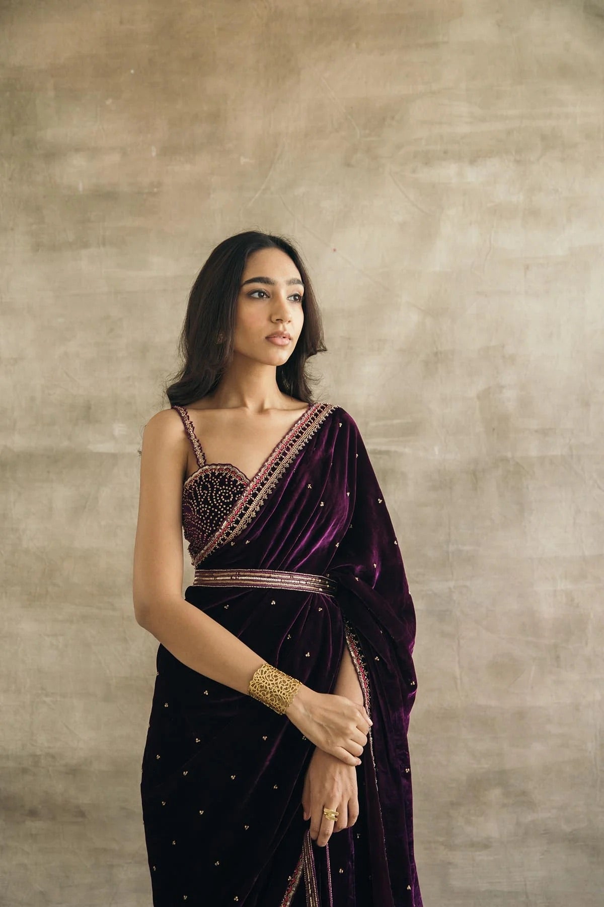Turn Heads and Steal heart in this Gorgeous Velvet Saree