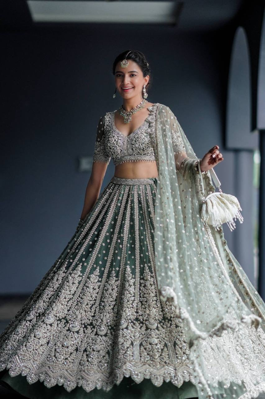 What a festive season without the classic Indian lehenga set