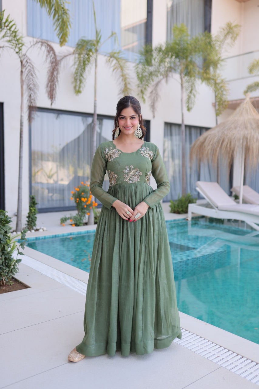 Silver Crunchy Gown Set