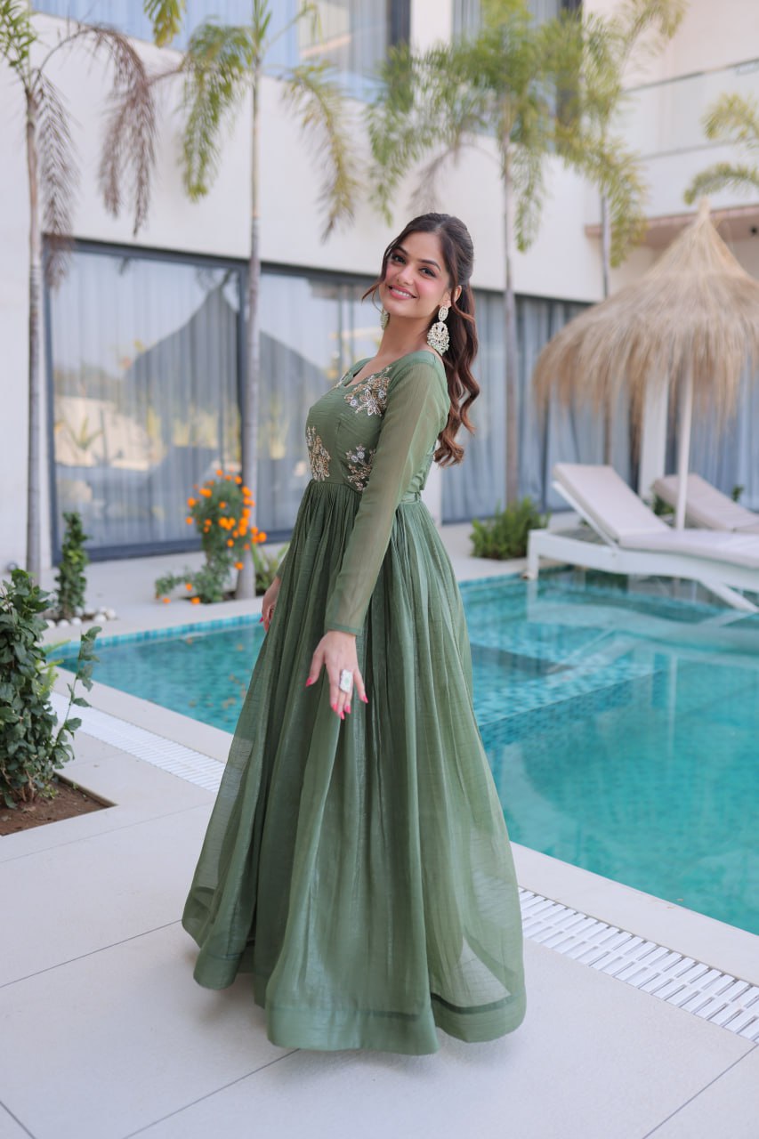 Silver Crunchy Gown Set