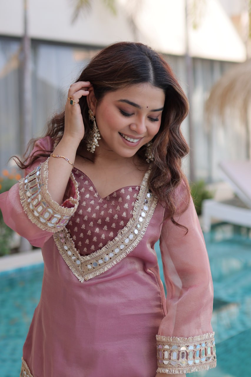 Exclusive Salsa Kurta Set with Batwa