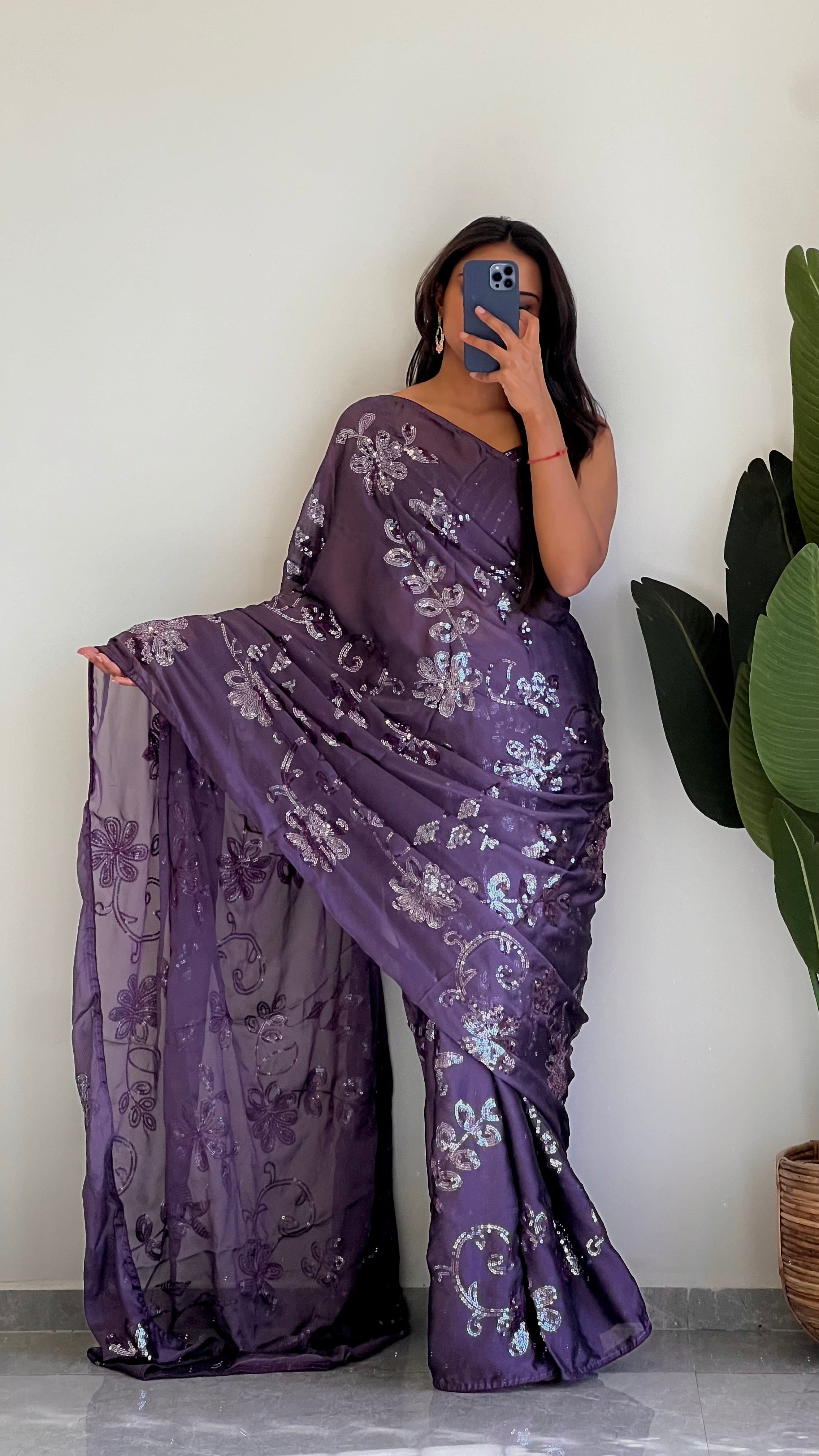 Elevate your wardrobe and make a statement with this stunning saree.