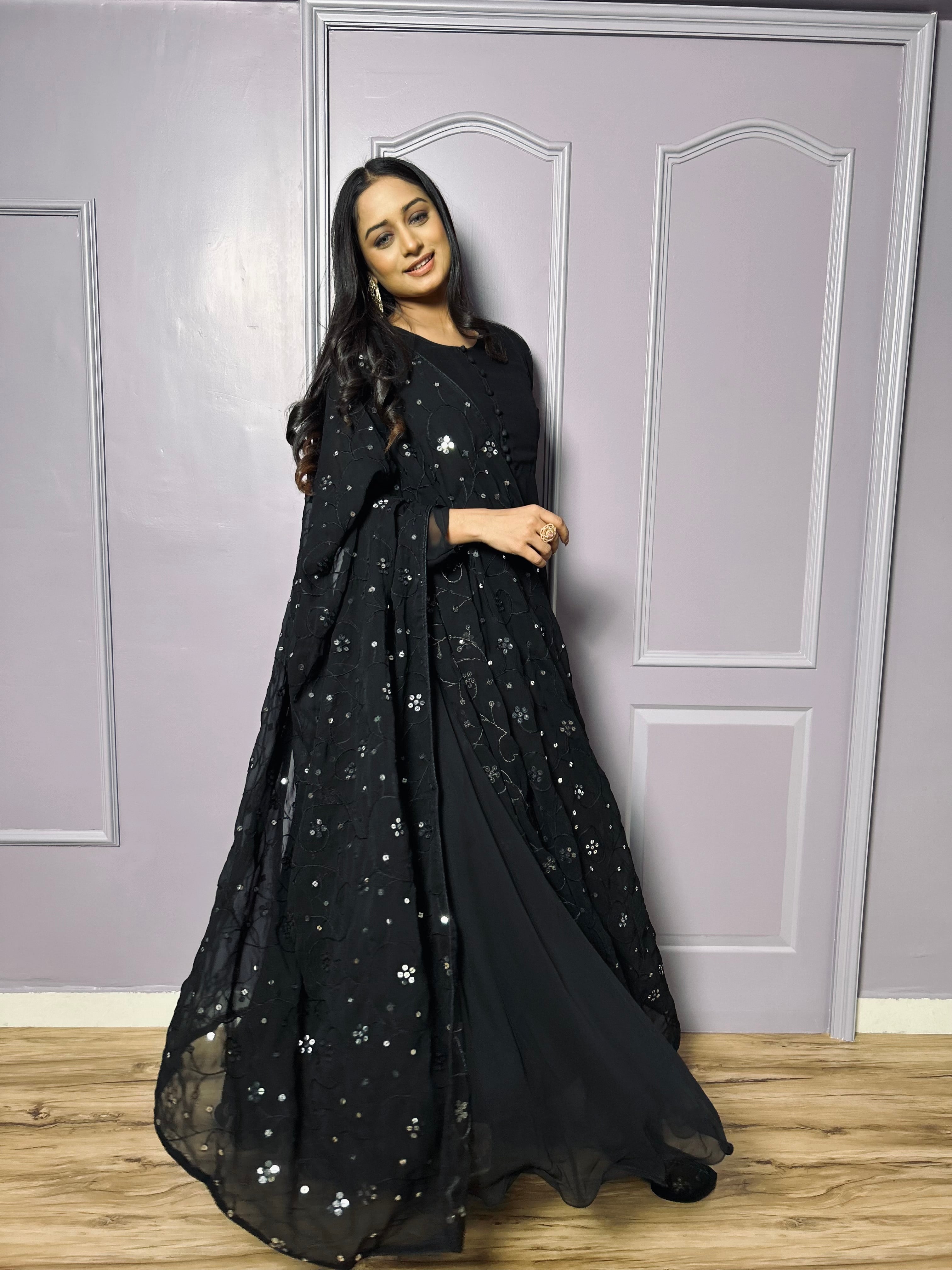 Designer Black Anarkali gown set is perfect for your festive seasons