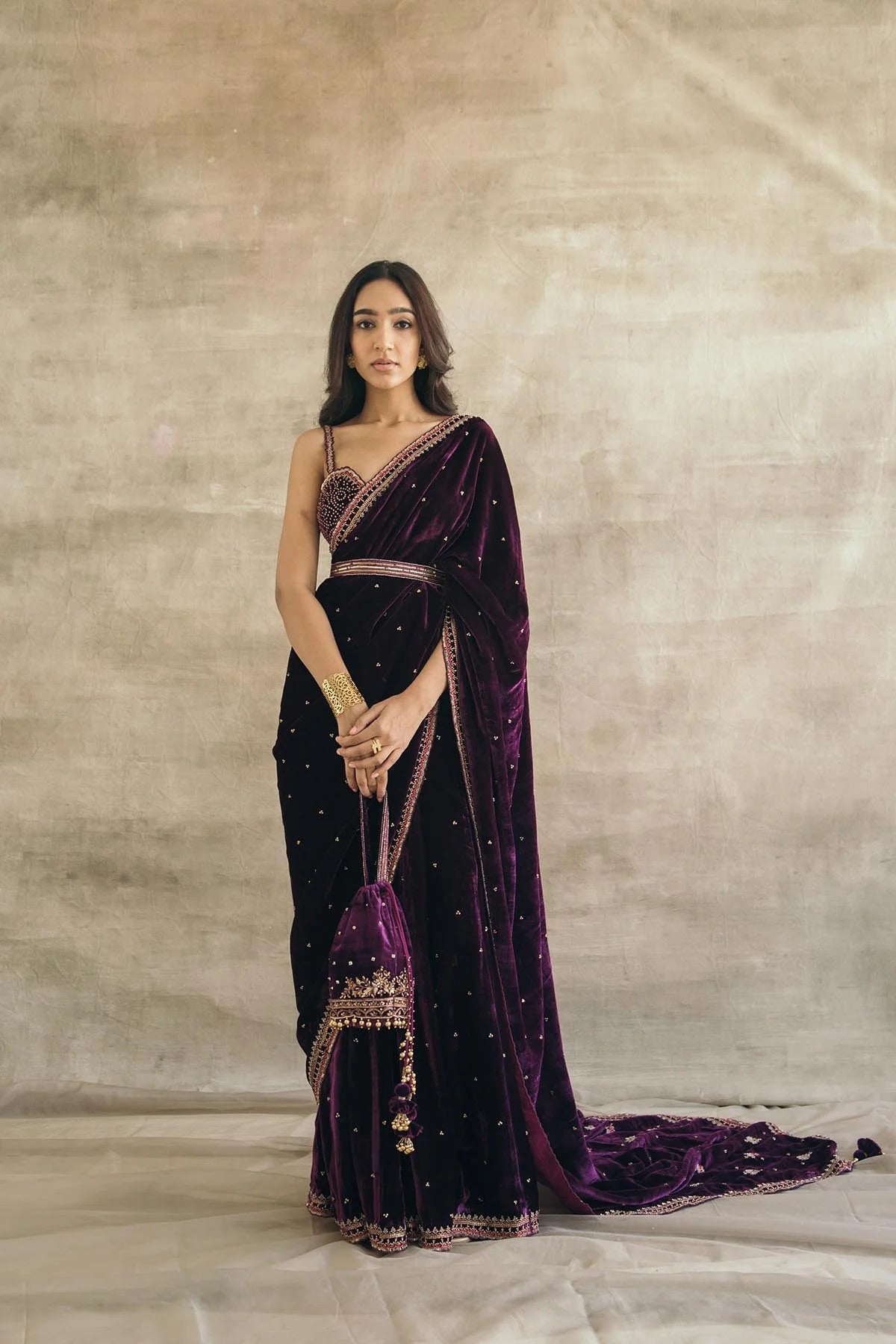 Turn Heads and Steal heart in this Gorgeous Velvet Saree