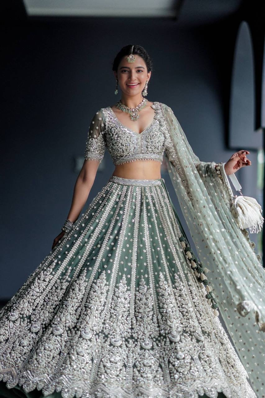 What a festive season without the classic Indian lehenga set