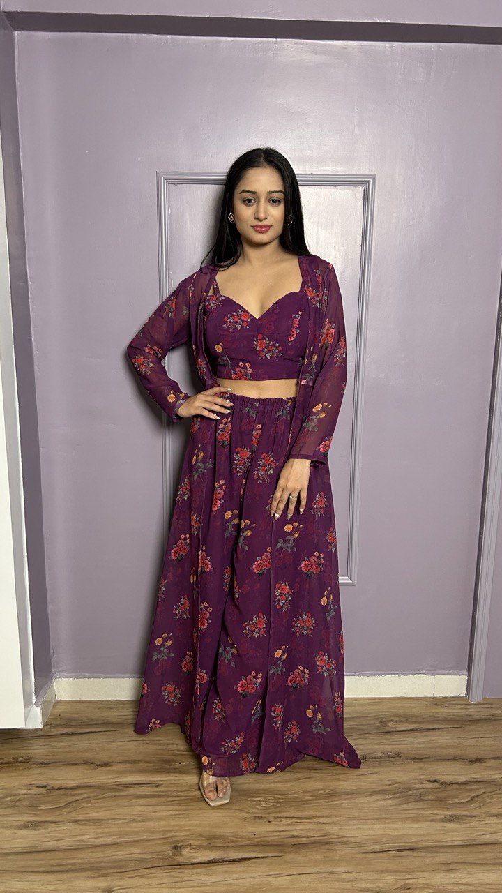 Stylish Indo western outfit is perfect for your festive season